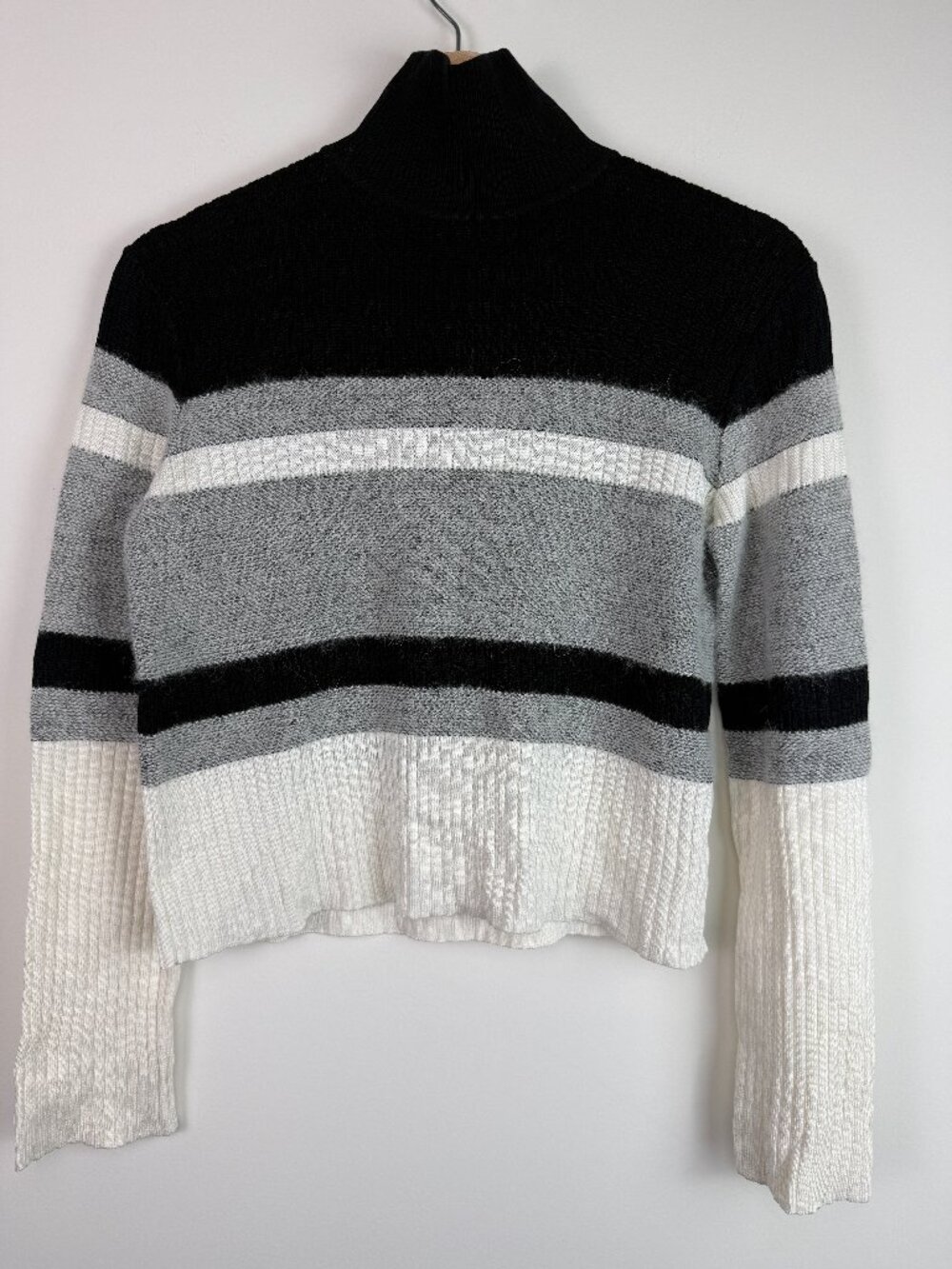 Theory Turtle Neck Stripe Long Sleeve Silk Wool Blend Sweater Grey Black White S